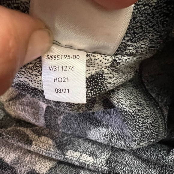 Athleta Small Elation Textured Tight 2021 Chakra Floral Black Seasalt #985195 - Picture 9 of 10